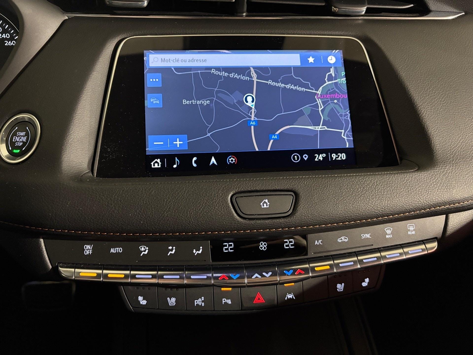 Cadillac XT4 2.0 SPORT 4WD - Photo 1