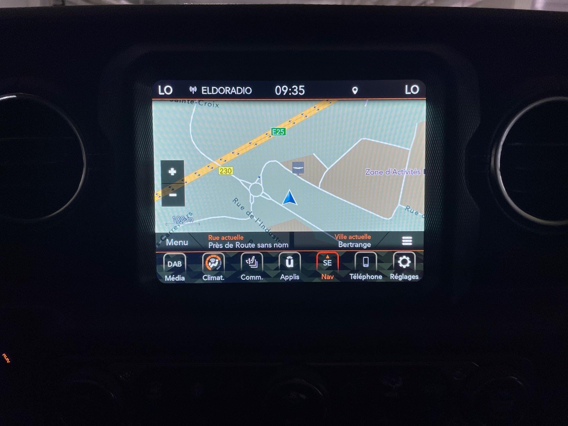 Jeep Wrangler 2.0 SAHARA Turbo 272hp AT8 4x4 - Photo 1