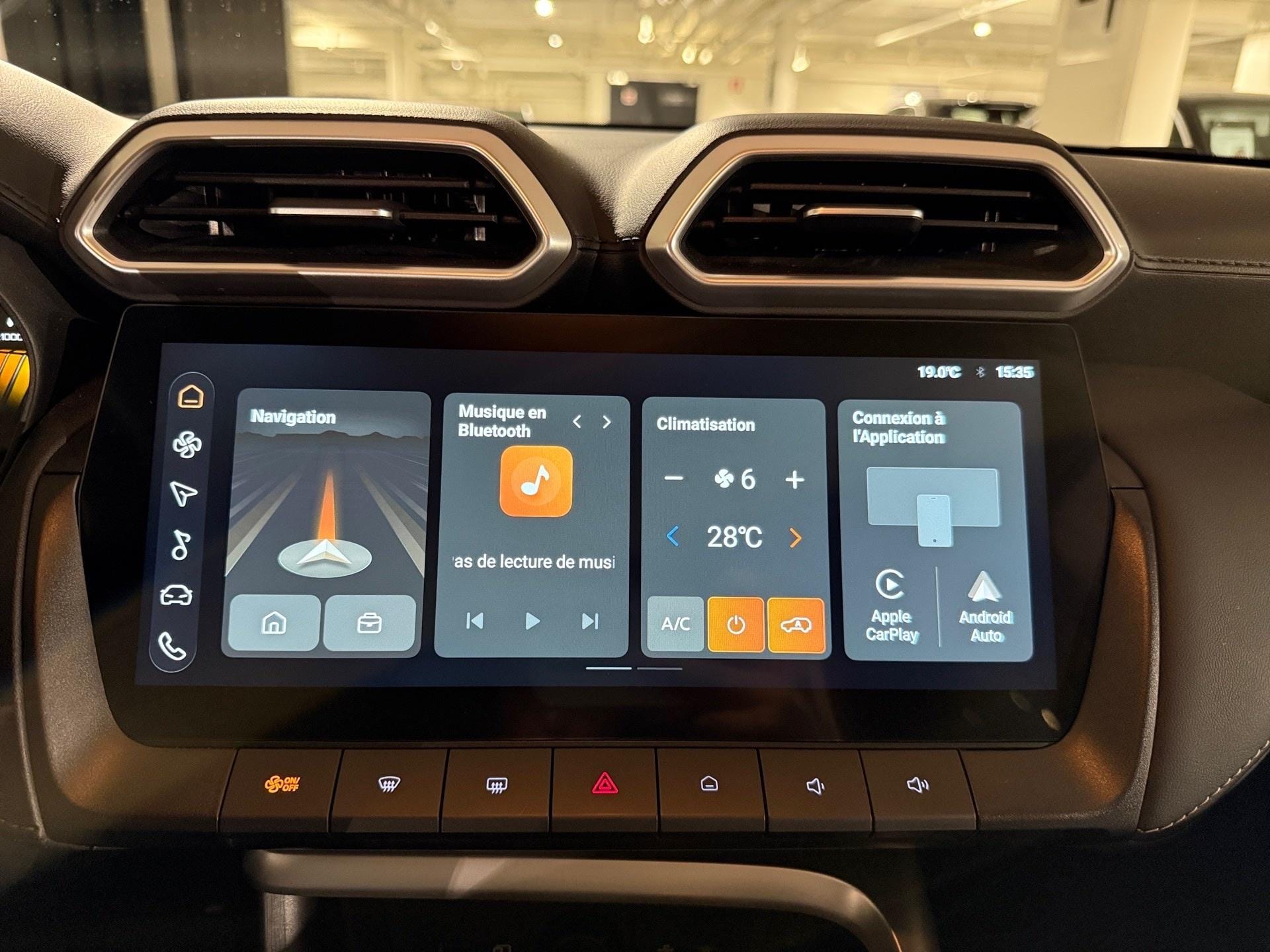 MG ZS 1.5 Hybrid+ Luxury - Photo 2