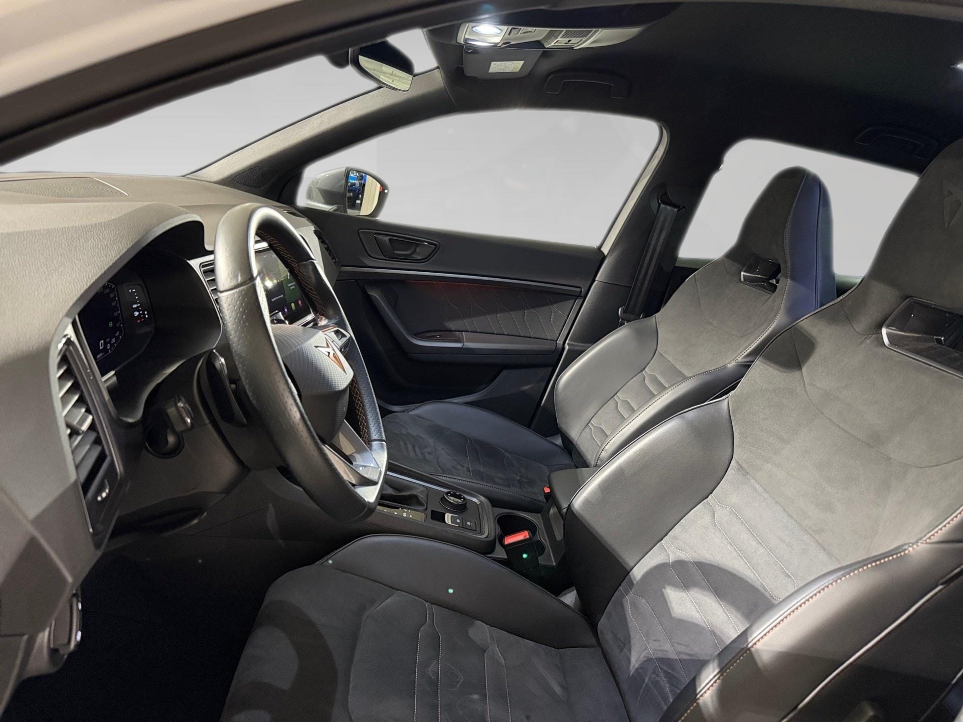 Cupra Ateca 2.0 TSI 221kW VZ DSG 4WD - Photo 2