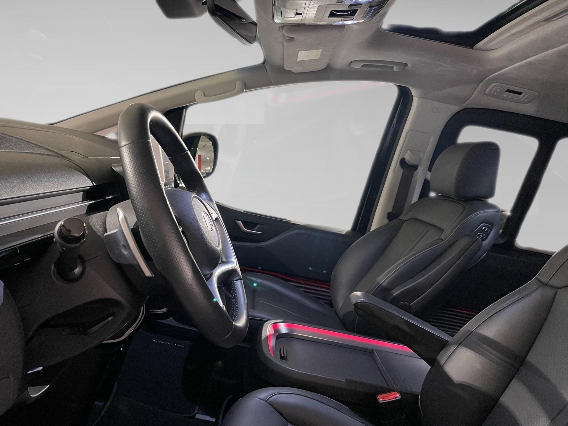 Hyundai STARIA 1.6 T-GDi HEV 6AT 7ST Luxury Bronze - Photo 3