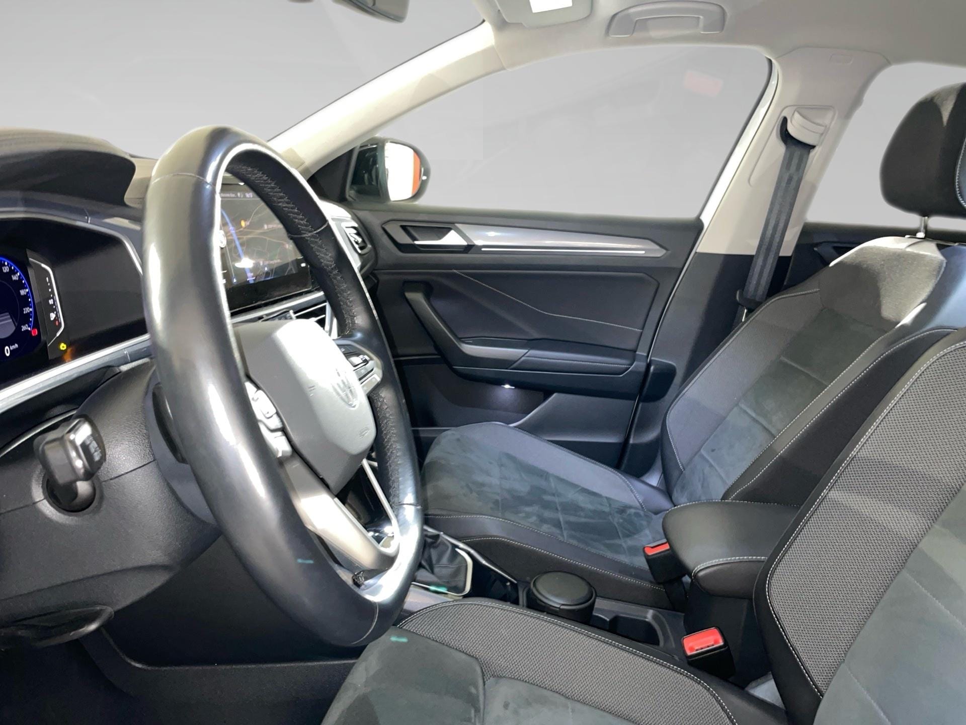 Volkswagen T-Roc 1.5 TSI ACT 110kW Style DSG7 - Photo 3