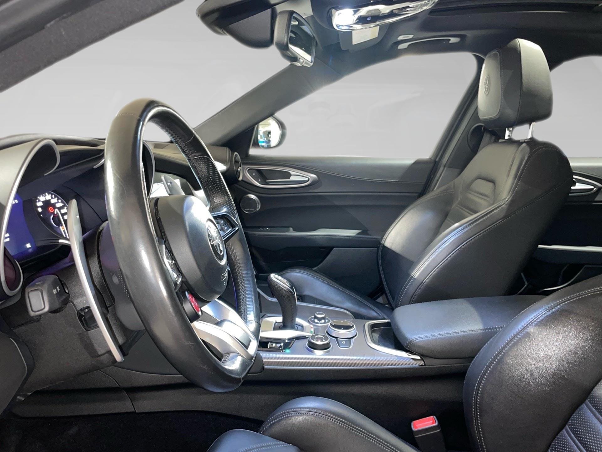 Alfa Romeo Giulia 2.0 TB 280 Q4 Veloce AUTO - Photo 3