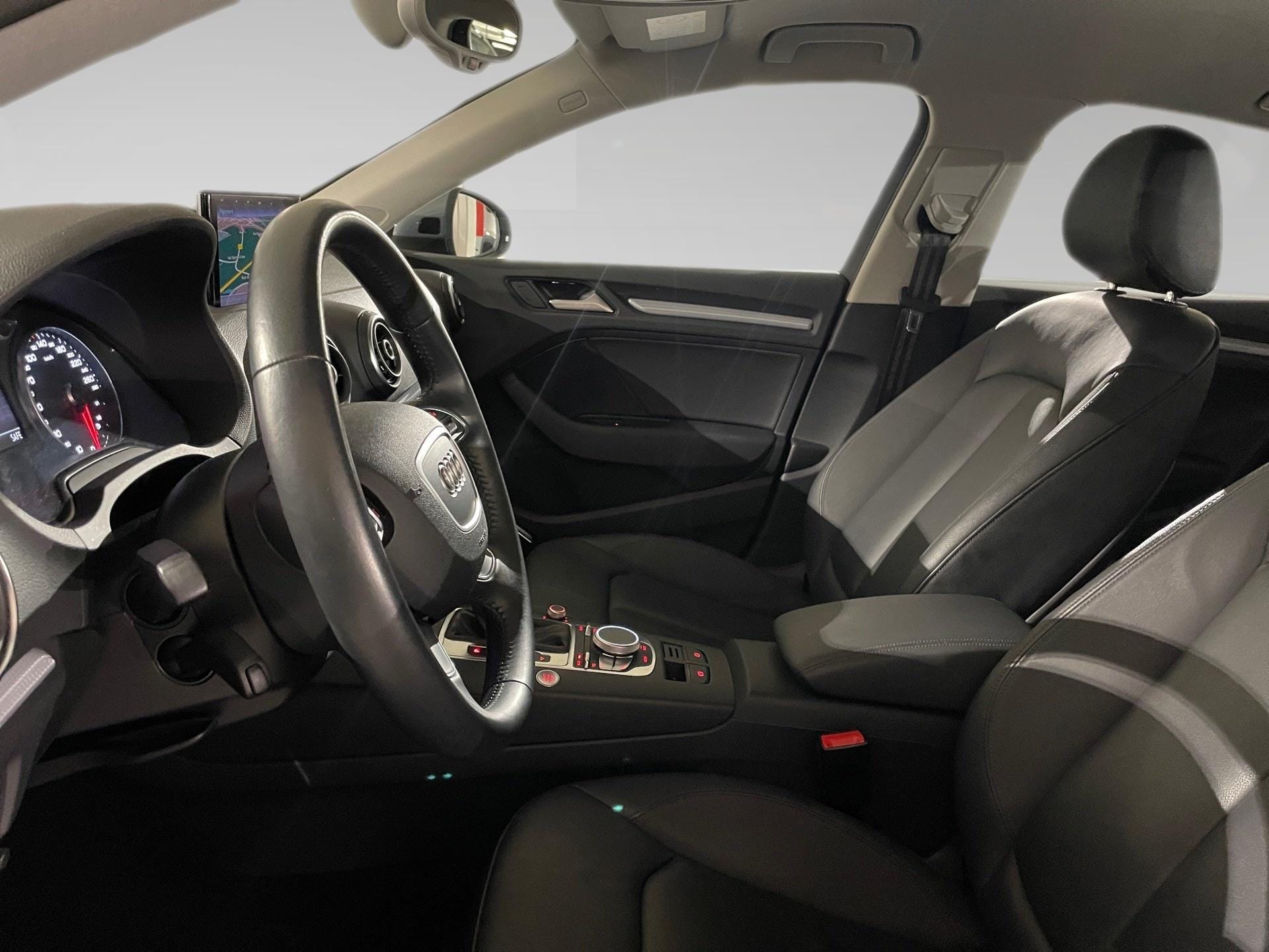 Audi A3 1.8L LIMOUSINE QUATTRO - Photo 3