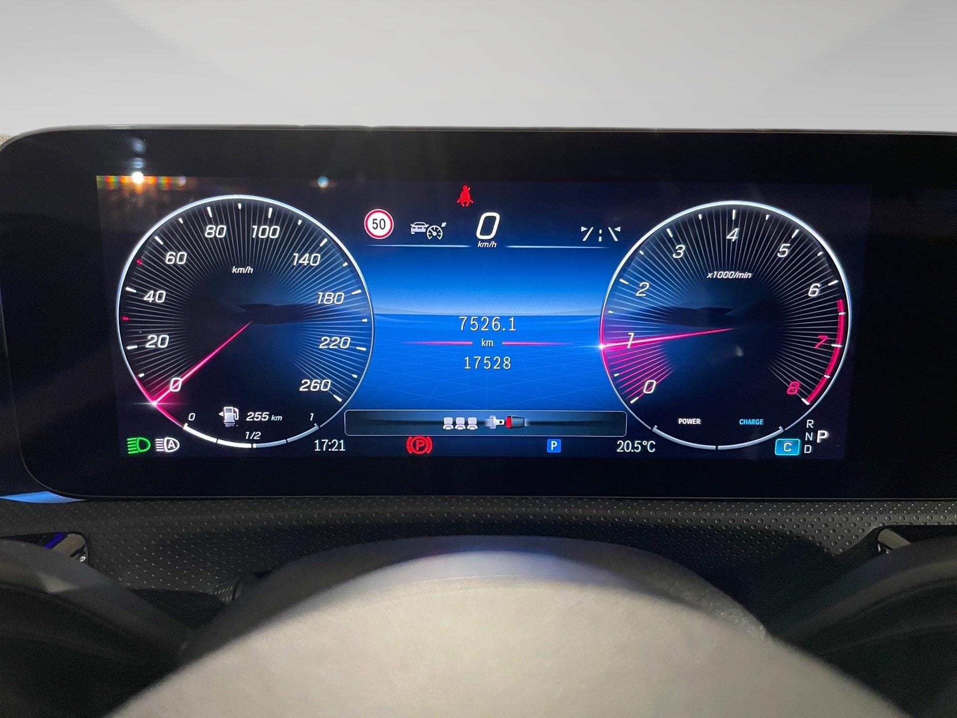 Mercedes-Benz 200 A200 1.3 hatchback AMG EDITION - Photo 2