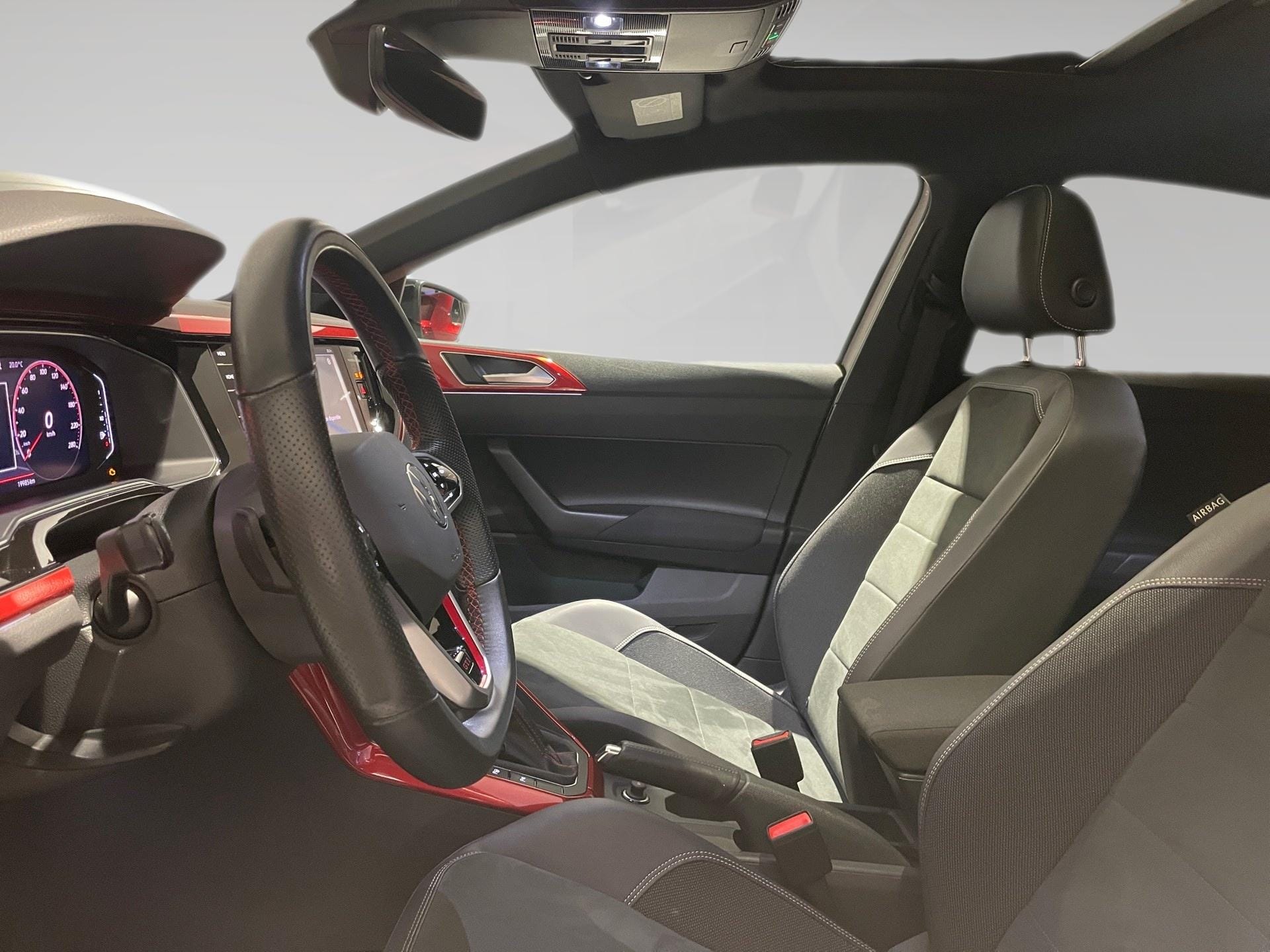 Volkswagen Polo 2.0 TSI OPF DSG GTI - Photo 3