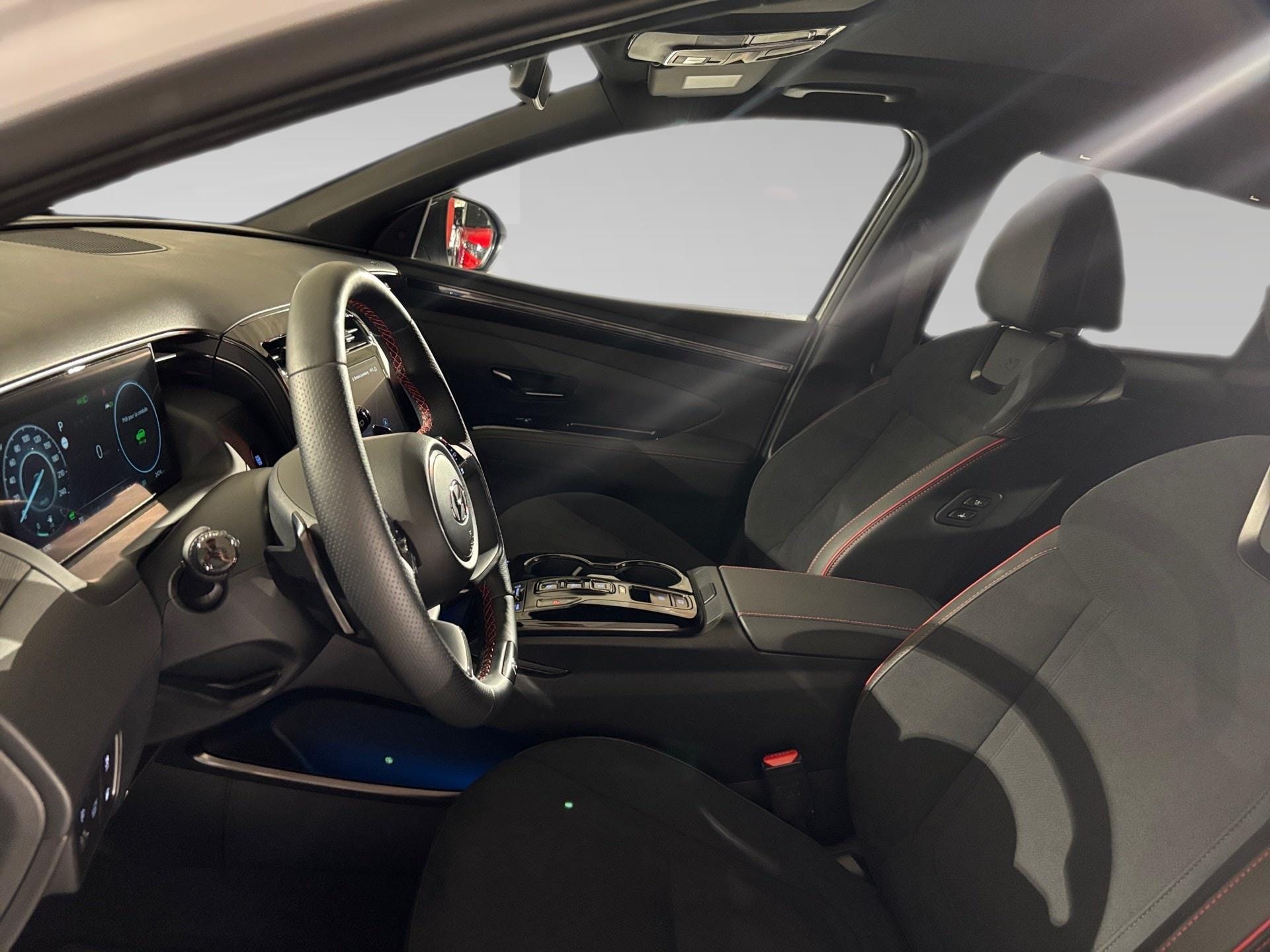 Hyundai TUCSON 1.6 N LINE PLUG IN HYBRID - Photo 3