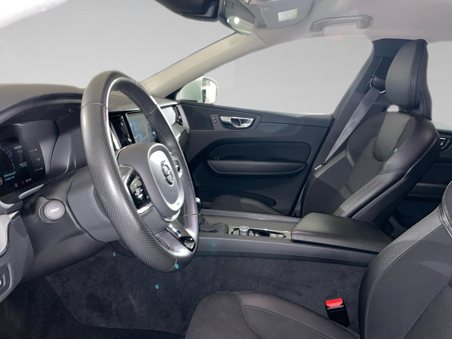 Volvo XC60 2.0 D4 Geartronic Momentum - Photo 3