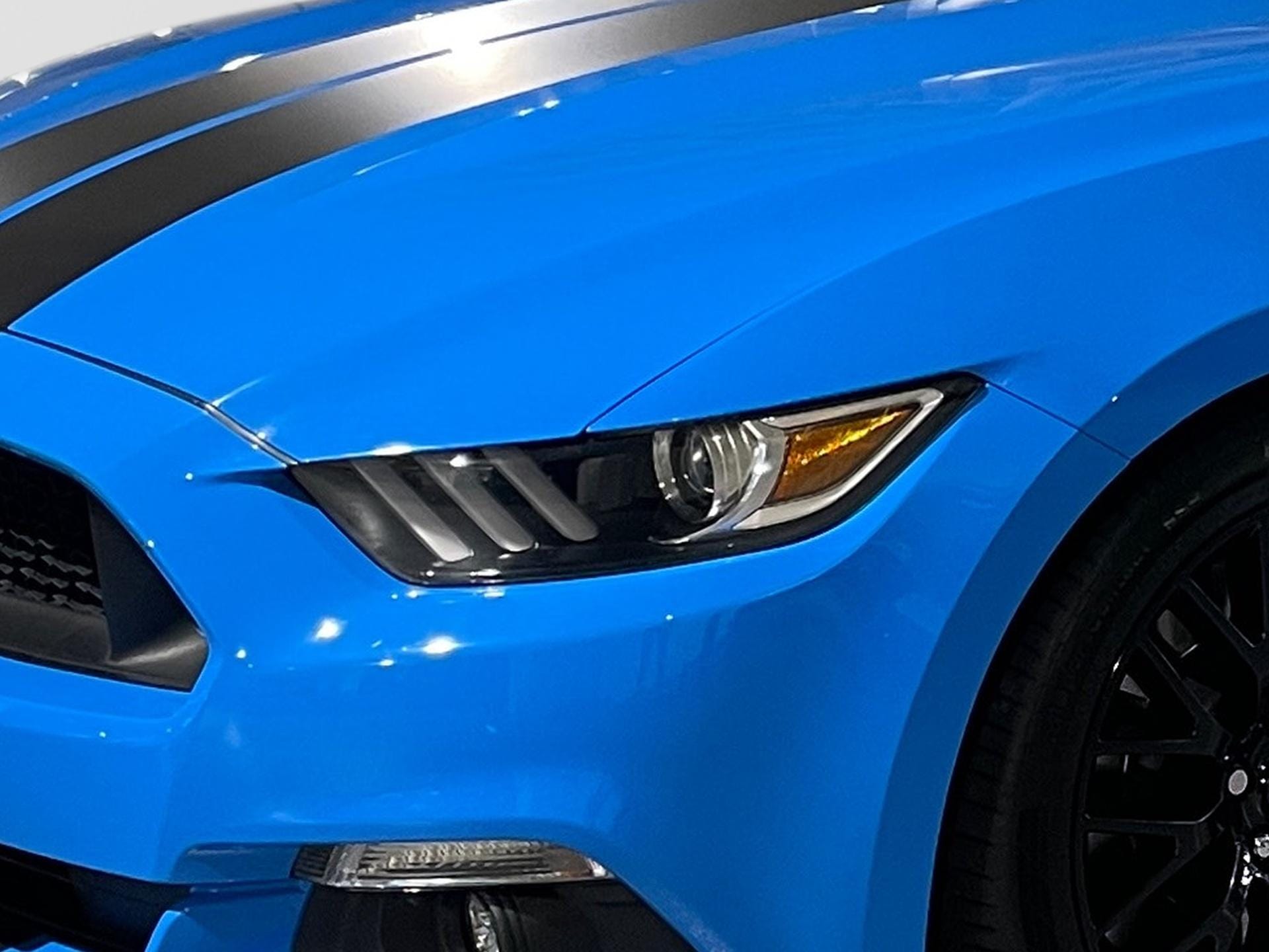Ford Mustang 5.0i V8 GT - Photo 3