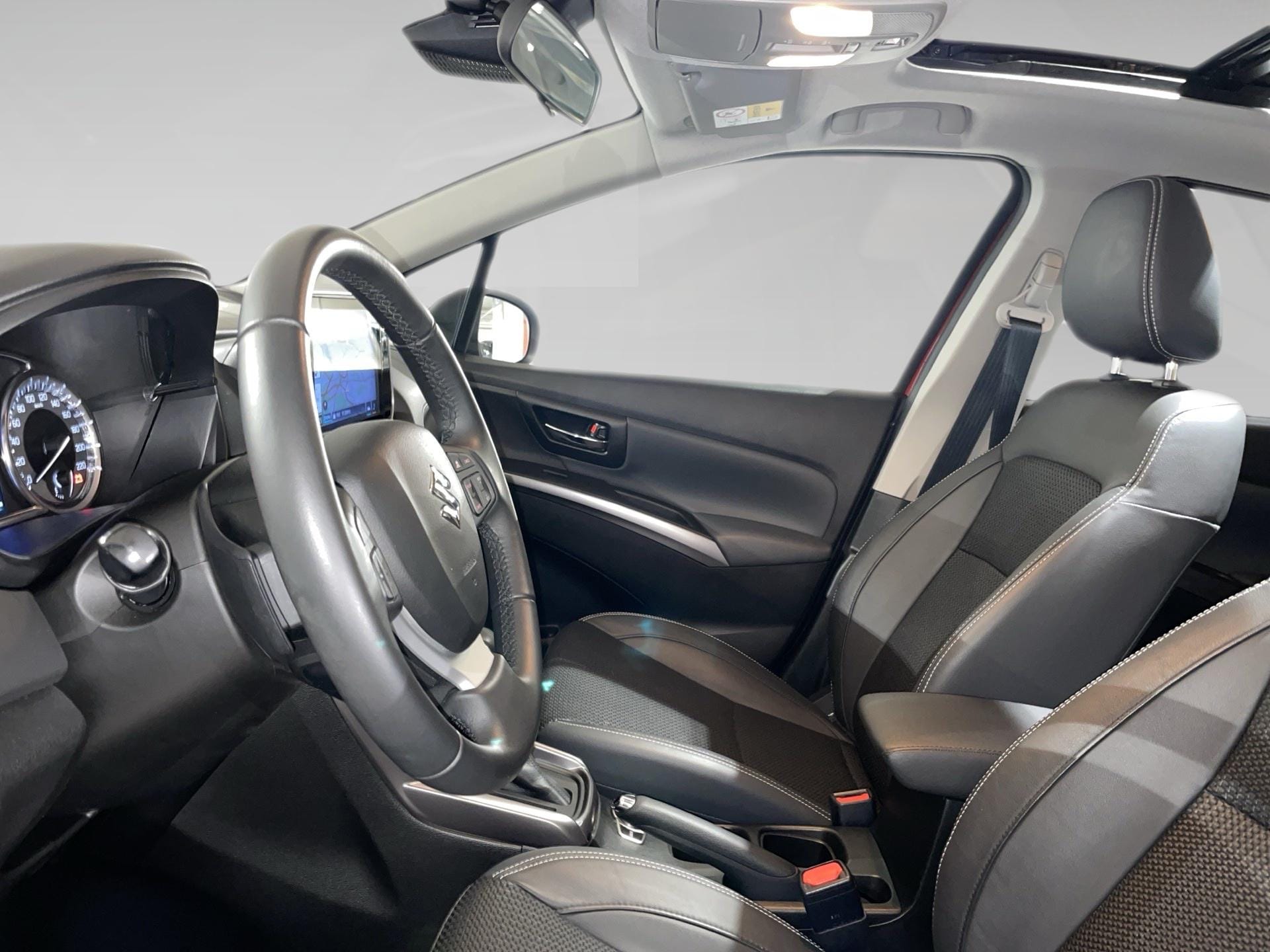 Suzuki S-Cross 1.5 Full Hybrid AGS Grand Luxe+ 2WD A/T - Photo 3