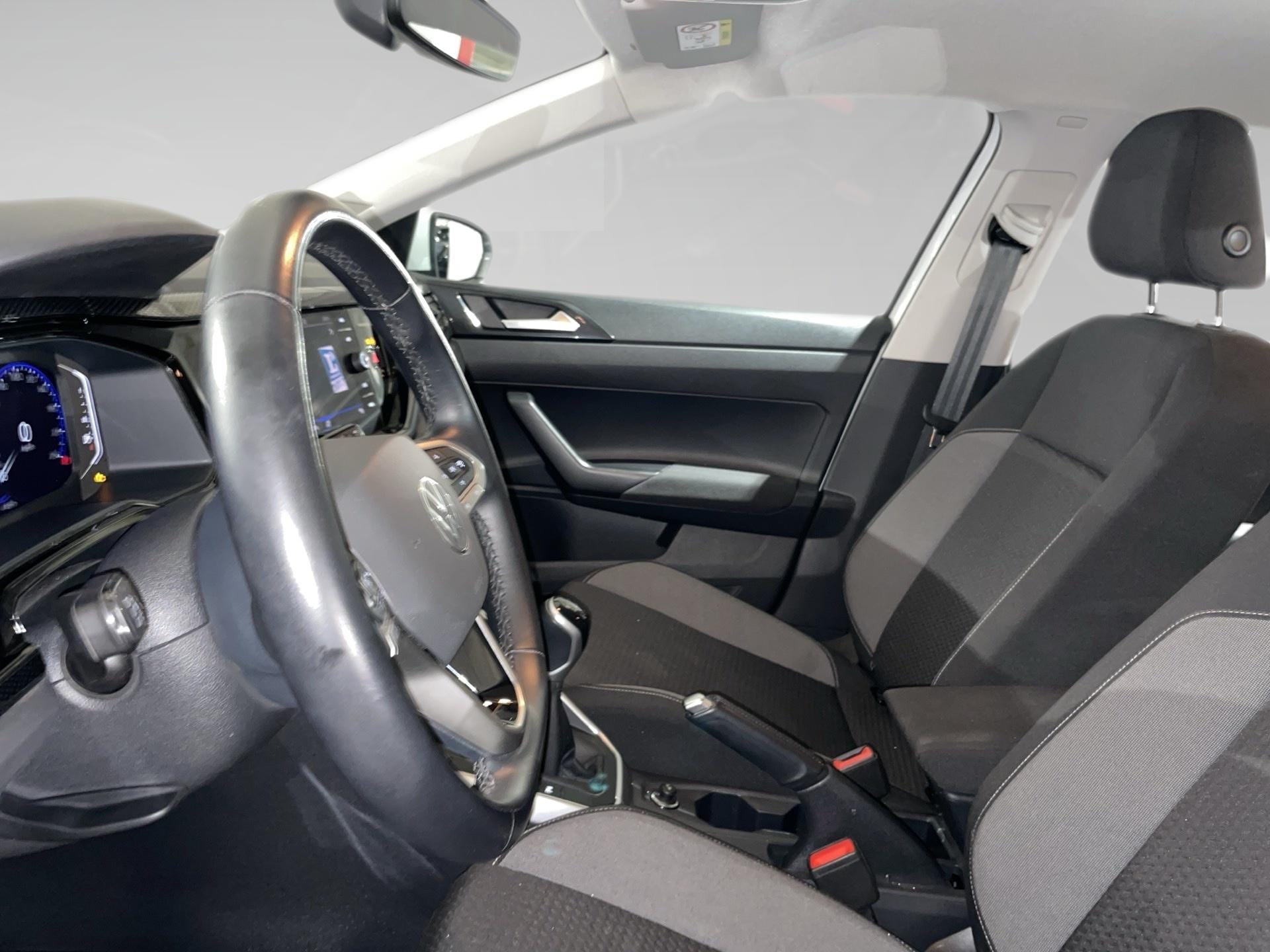Volkswagen Polo 1.0 TSI Life Business - Photo 3