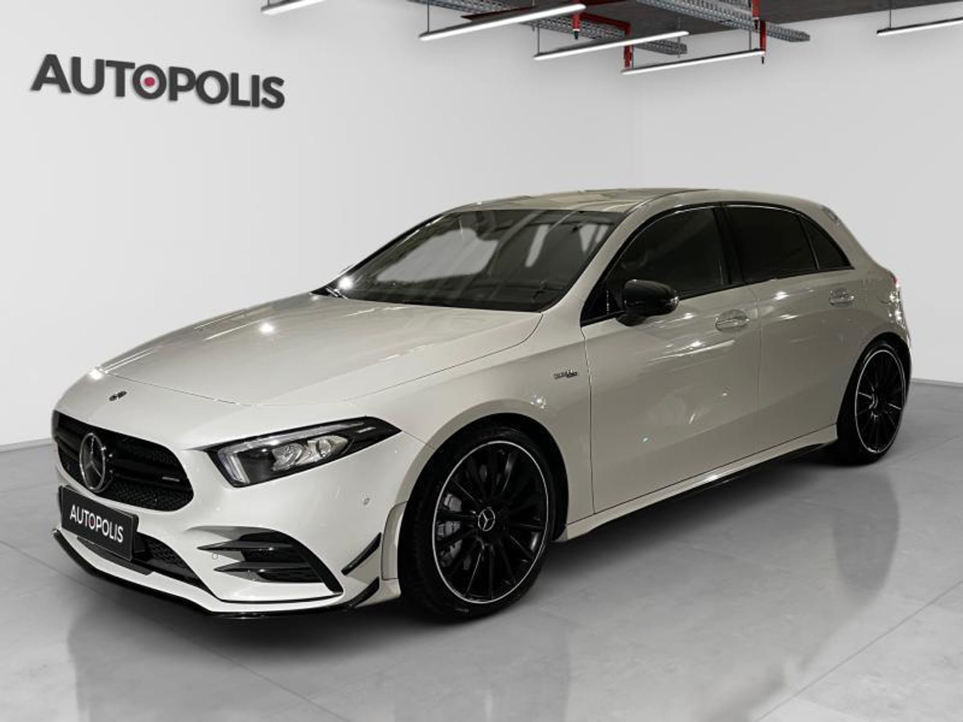 Mercedes-Benz Classe A Mercedes-AMG A 35 4MATIC - Photo 1