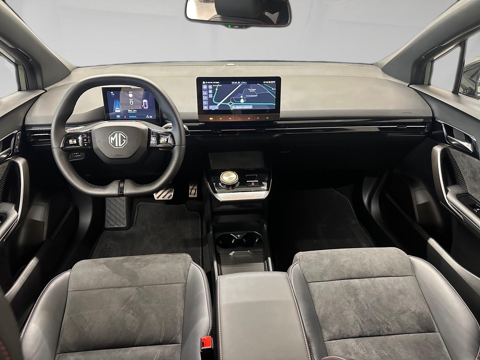 MG MG4 X POWER - Photo 1