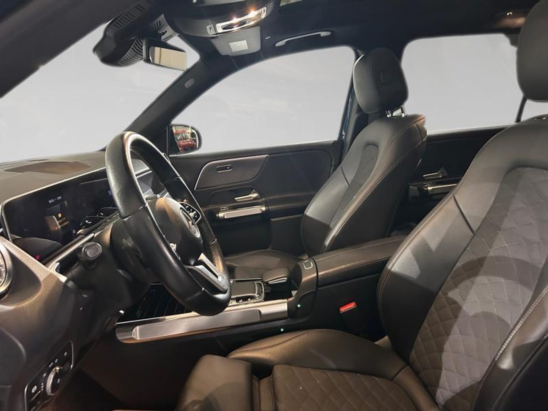 Mercedes-Benz GLB GLB 200 d - Photo 3