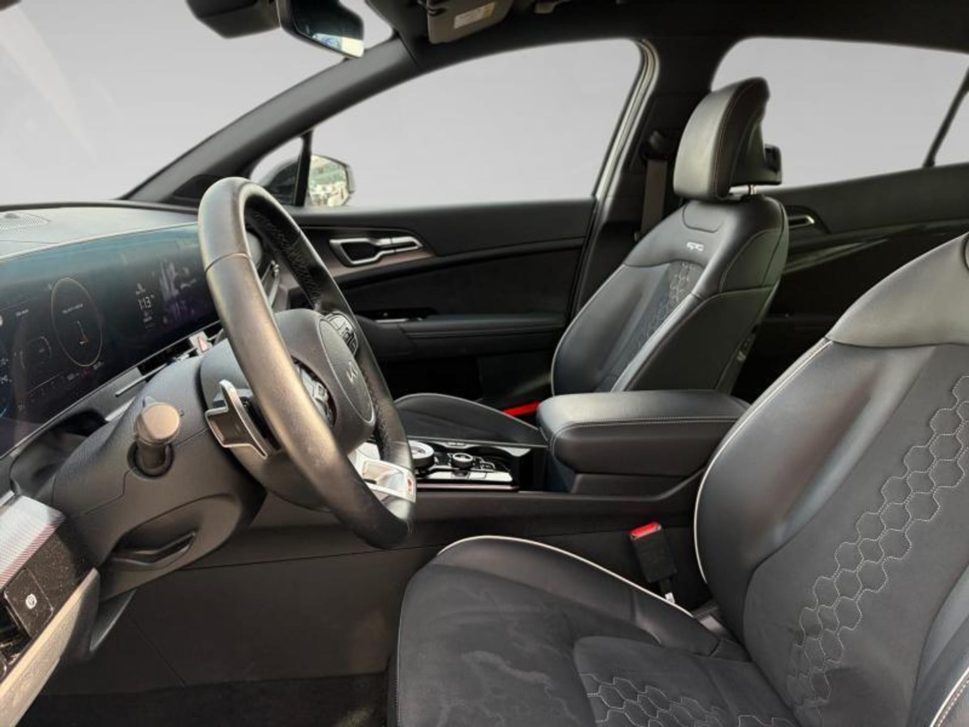 Kia Sportage 1.6 T-GDi 150 DCT7 GT Line - Photo 3