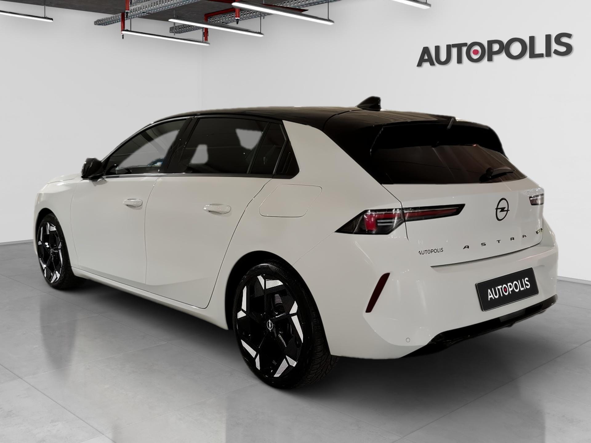 Opel Astra 1.6 GSe - Photo 2