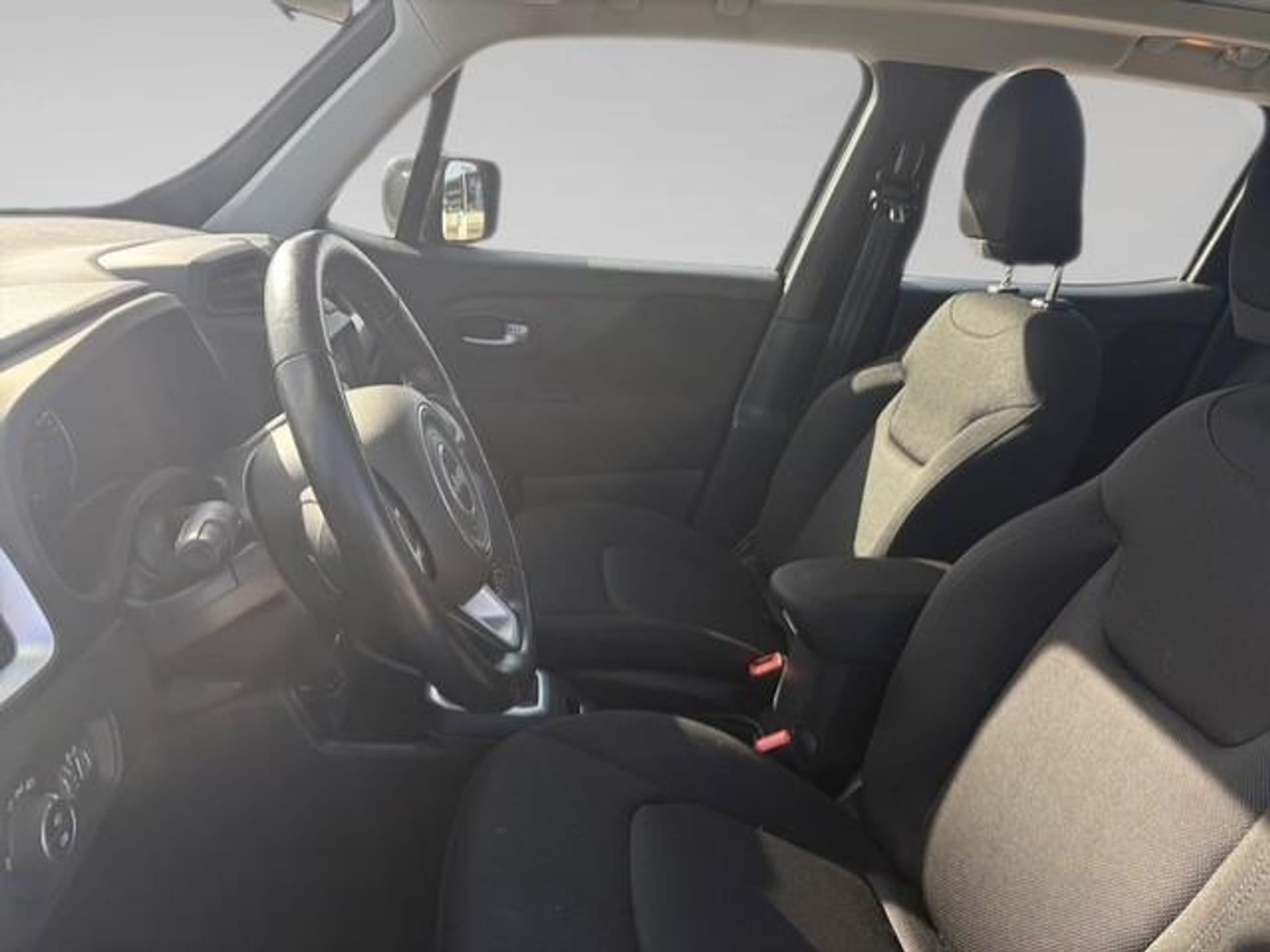 Jeep Renegade 1.6 MJD 115 4x2 DDCT Limited - Photo 3