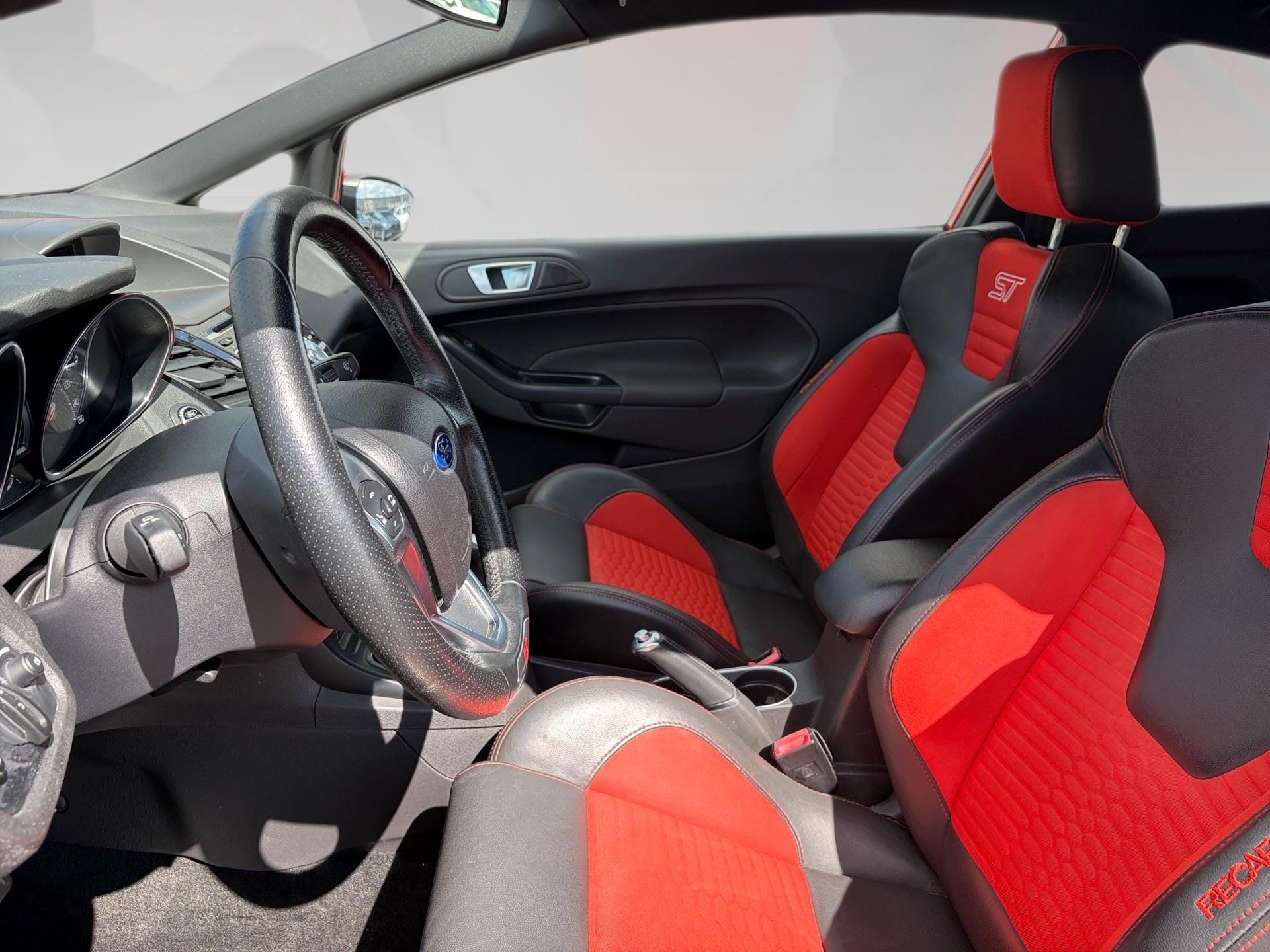 Ford Fiesta 1.6i Ecoboost 134kW ST2 - Photo 3