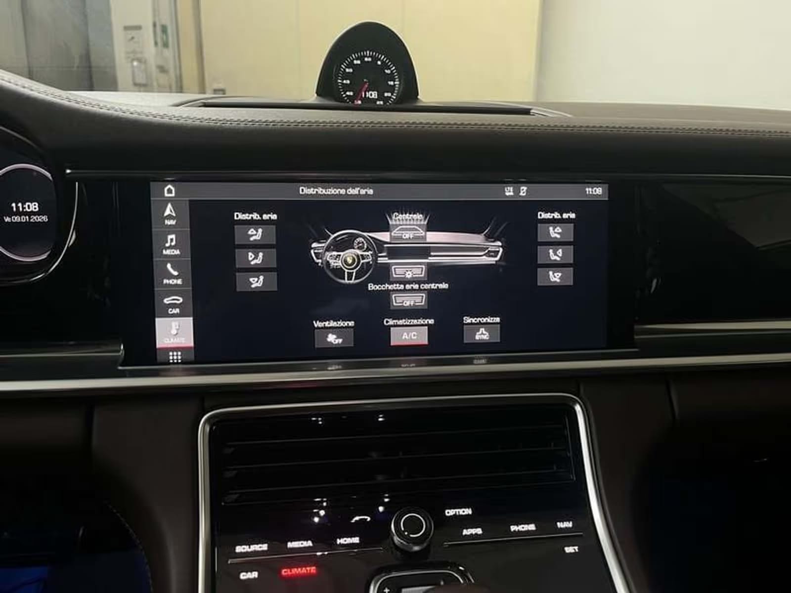 Porsche Panamera 4S - Photo 1