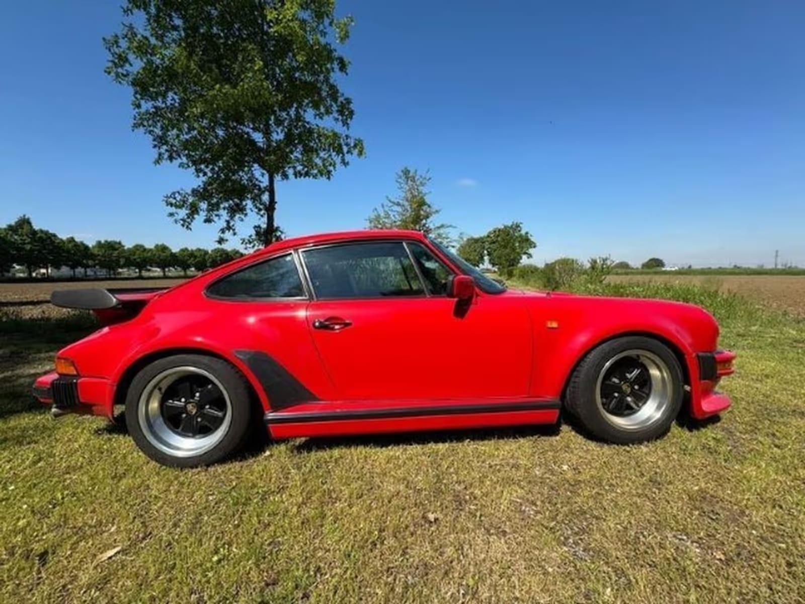 Porsche 911 Turbo (930) - Photo 1