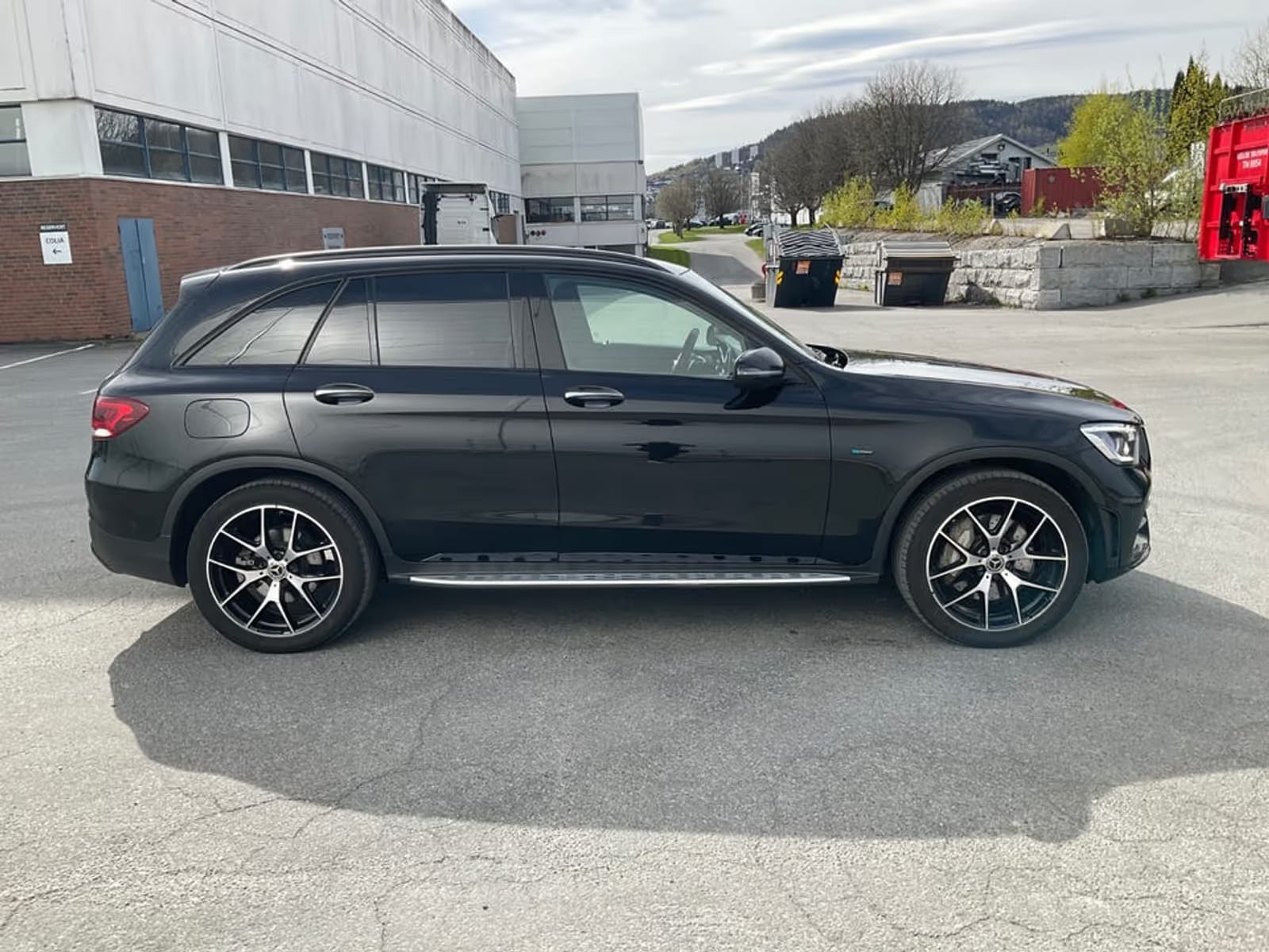 Mercedes-Benz GLC 300 - Photo 1
