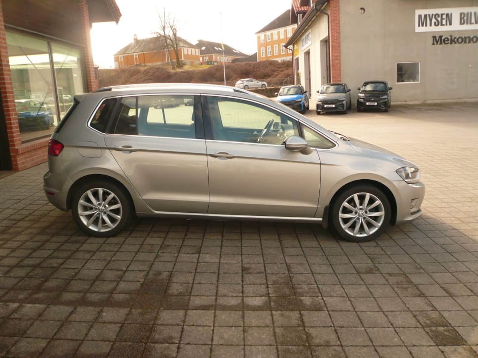Volkswagen Golf - Photo 1