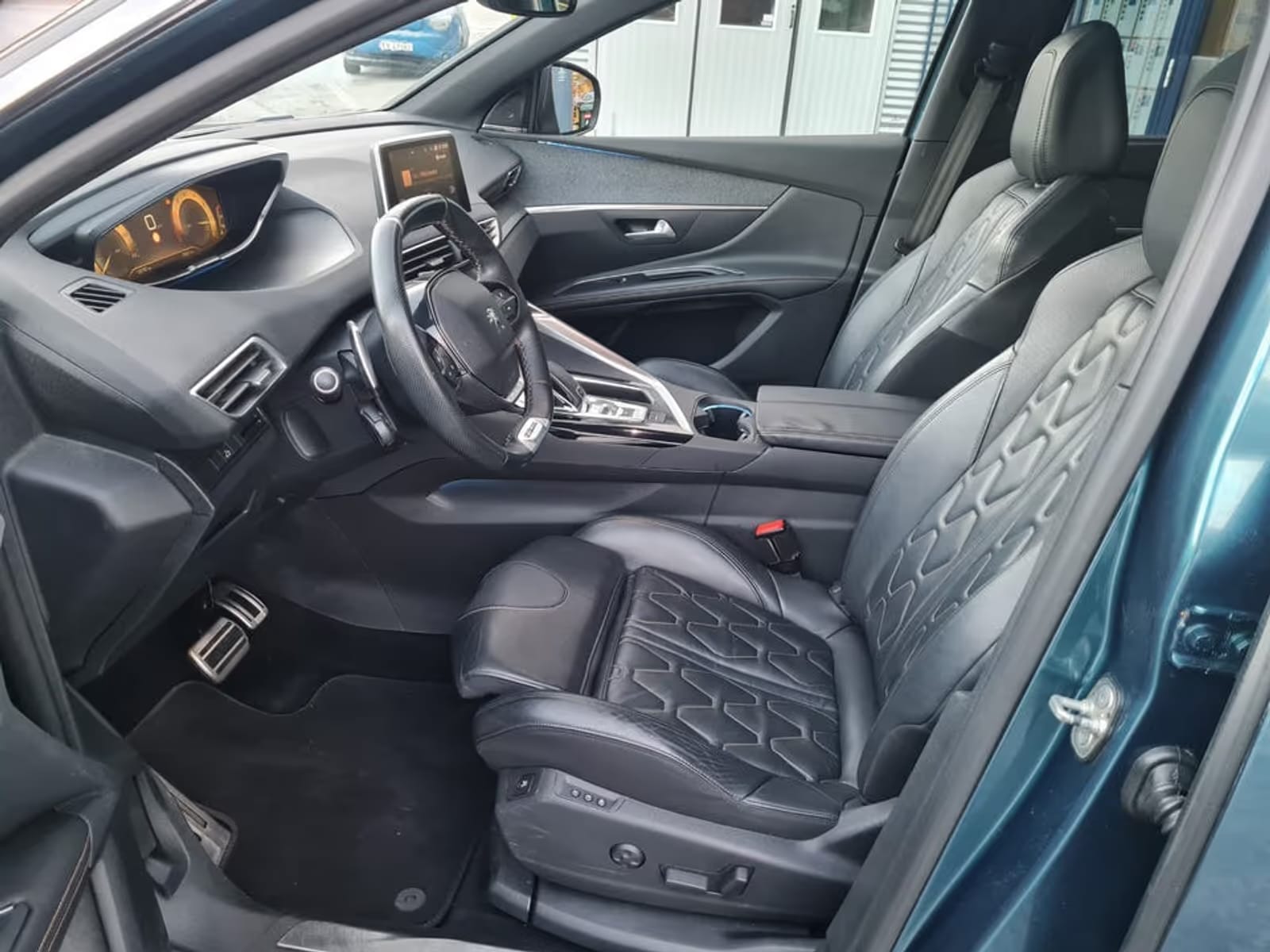 Peugeot 5008 - Photo 1