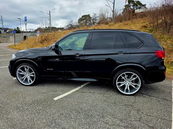 BMW X5 - Photo 2