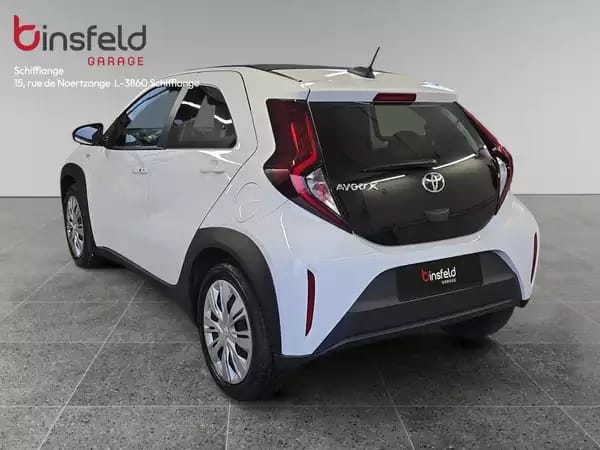 Toyota Aygo X 1.0i VVT-i X play Air - Photo 2