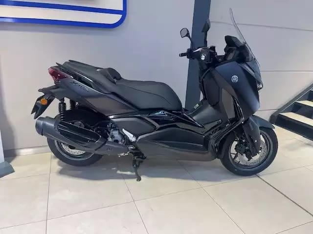 Yamaha X-Max 300 Tech Max + - Photo 1