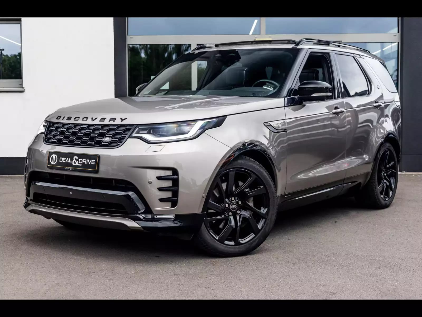 Land Rover Discovery 3.0 D250 MHEV AWD R-DYNAMIC HSE - Photo 1
