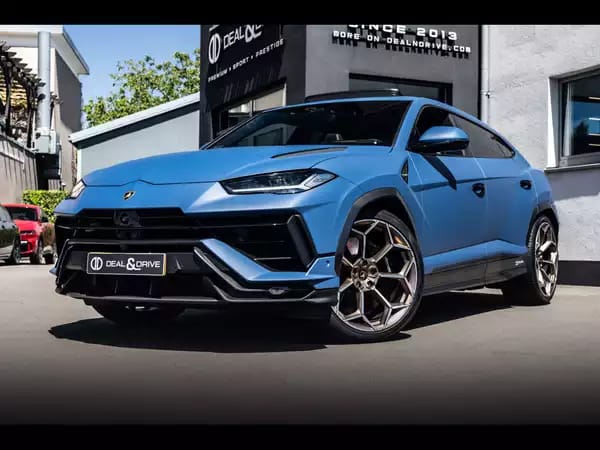 Lamborghini Urus PERFORMANTE 4.0 V8 666 CH – BLU GRIFO MATT – AD PERSONAM – AKRAPOVIC - Photo 1