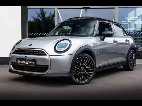 MINI Cooper S 5 PORTES AUTO FAVOURED TRIM - Photo 1