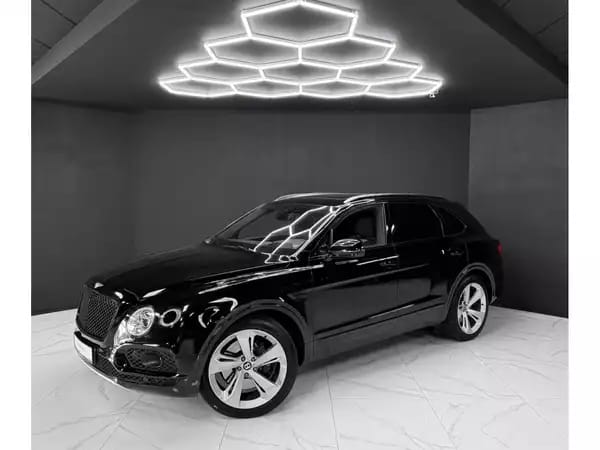 Bentley Bentayga 4.0 V8 / 1ST HAND / FULL SERVICE - Photo 1
