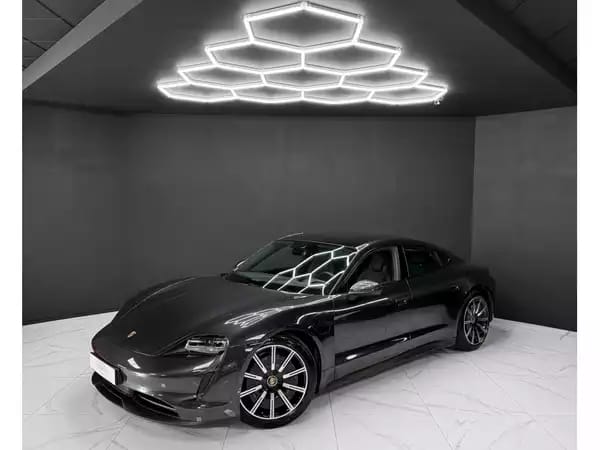 Porsche Taycan PERFORMANCE / PPF / APPROVED / 5-SEATS / BOSE - Photo 1