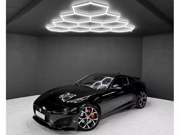Jaguar F-Type P300 - Photo 1