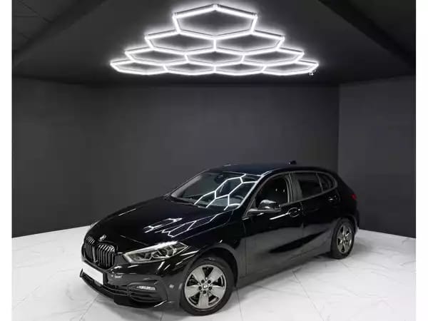 BMW 116 D / Business / CarPlay / 1. Hand - Photo 1