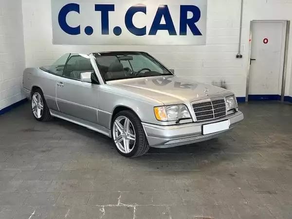 Mercedes-Benz E 320 AMG Line - Photo 1