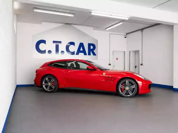 Ferrari GTC4Lusso Tailor Made 70 Anni Collection - Photo 1