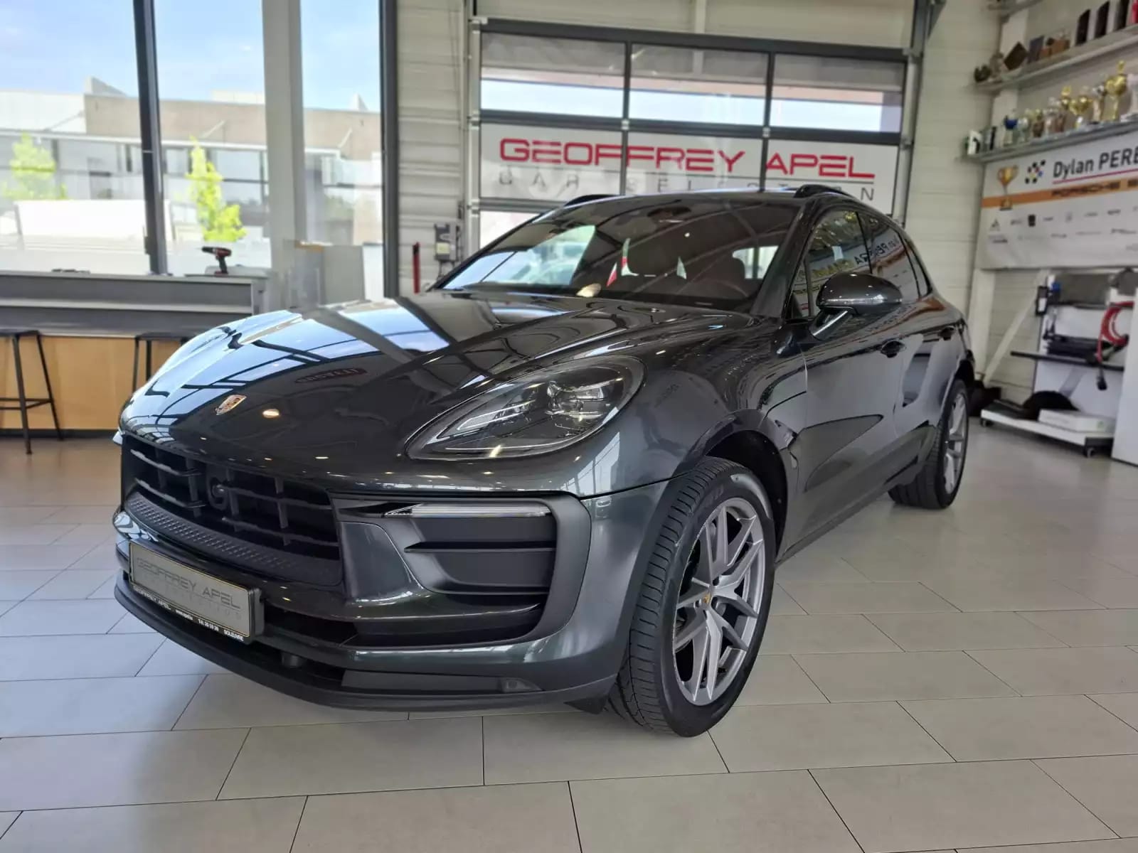 Porsche Macan 2.0 265 NEW MODEL PACK CHRONO PANO CUIR NAVI 1 HAND - Photo 1