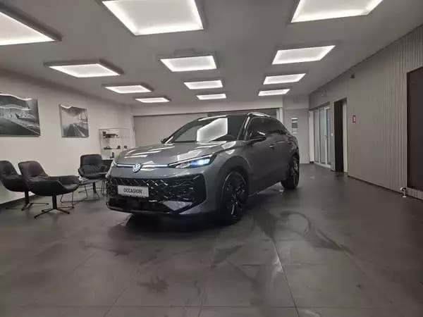Volkswagen T-Roc TSI R-Line 150 CV / 110 KW  DSG - Photo 1