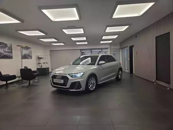 Audi A1 Sportback S line 30 TFSI 116 CH / 85 kW S tronic - Photo 1