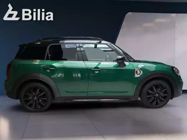 MINI Cooper SE Countryman ALL4 2023 plug-in - Photo 2
