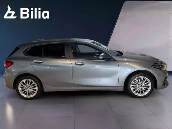 BMW 118 118I ADVANTAGE 2024 - Photo 2