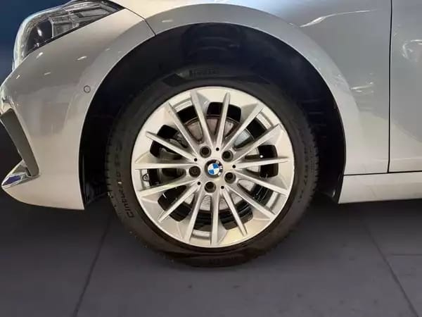BMW 118 118I ADVANTAGE 2024 - Photo 3