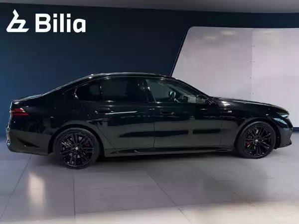 BMW 520 PACK M PRO // 2024 - Photo 2