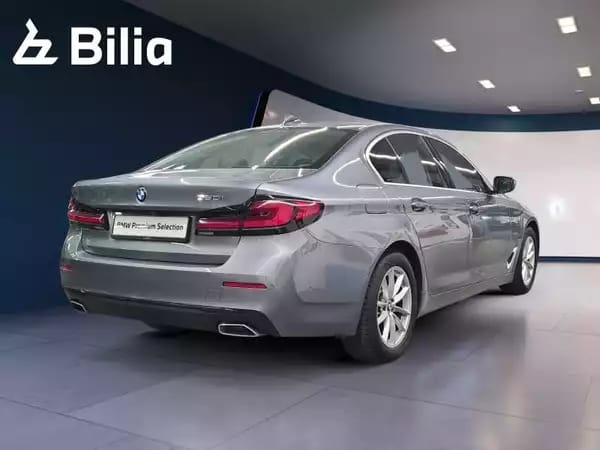 BMW 520 520i Berline - Photo 2