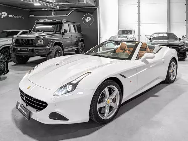 Ferrari California California T / 3.9 V8 / 4-Sitzer / - Photo 1