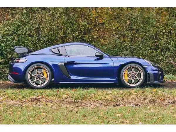 Porsche Cayman GT4 RS Weissach - Photo 1