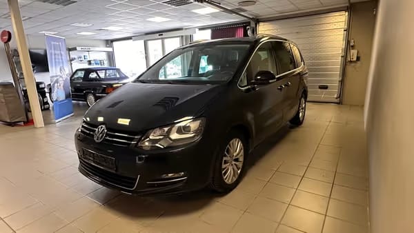 Volkswagen Touran - Photo 1